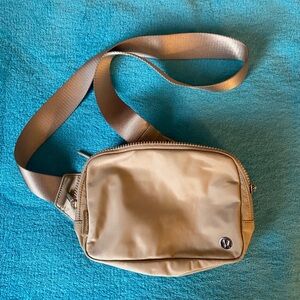 Lululemon 2L Belt Bag